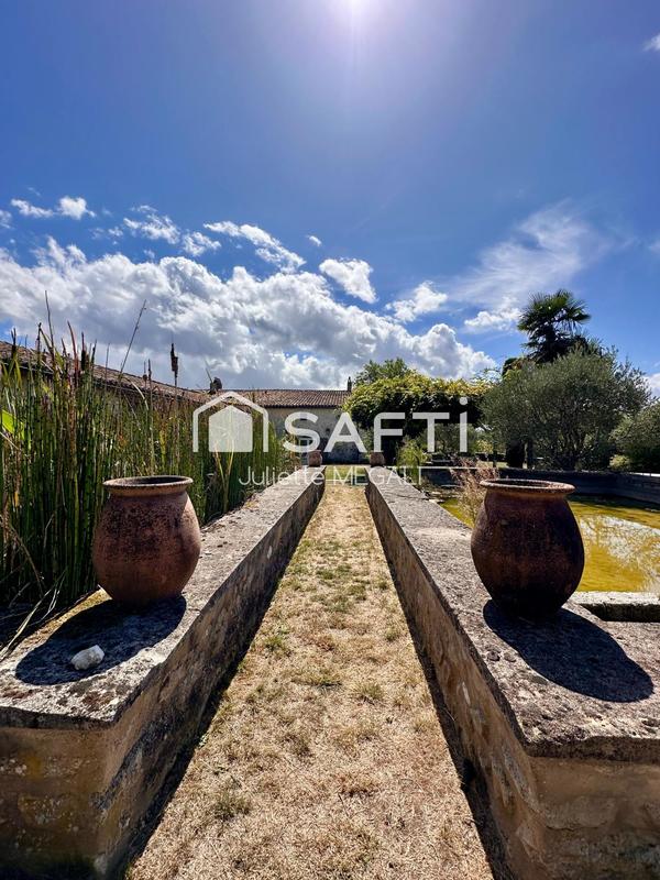 Maison - 550 m² - 16 pièces