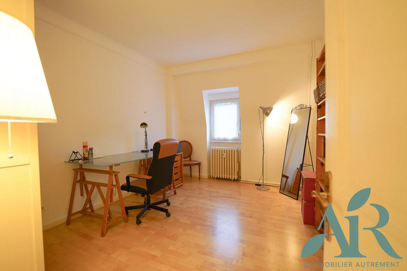 Appartement - 96 m² - 5 pièces