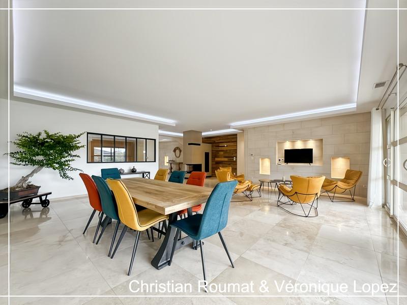 Maison - 207 m² - 5 pièces