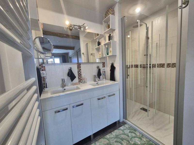 Maison - 290 m² - 7 pièces