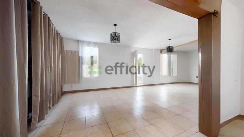 Maison - 121 m² - 4 pièces