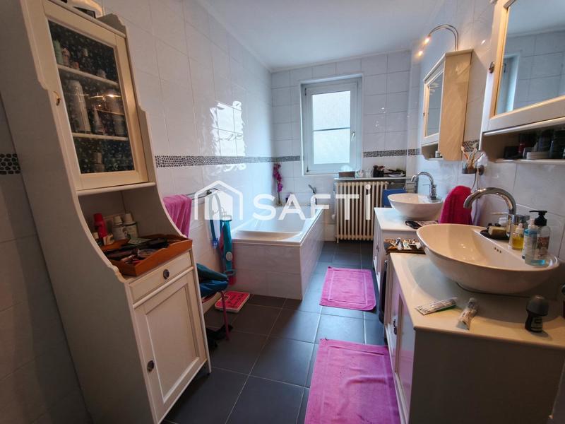 Maison - 194 m² - 7 pièces