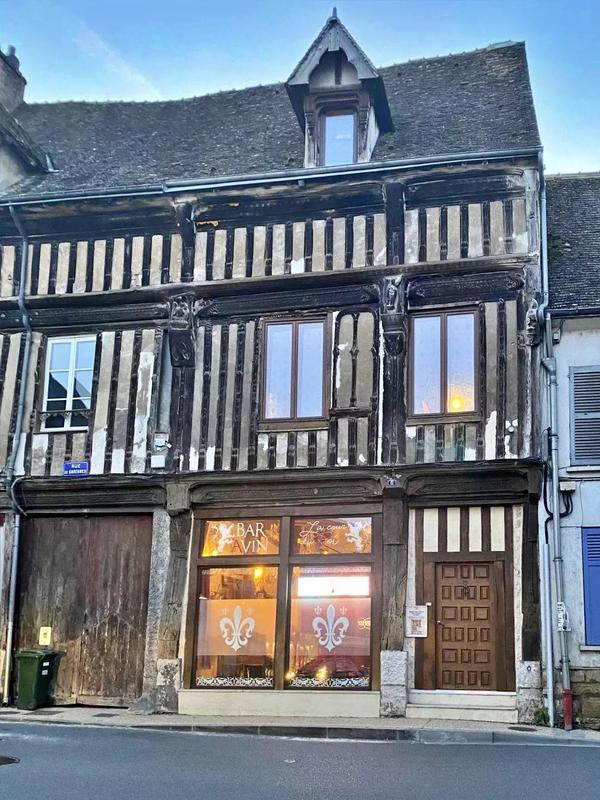 Maison - 180 m² - 10 pièces