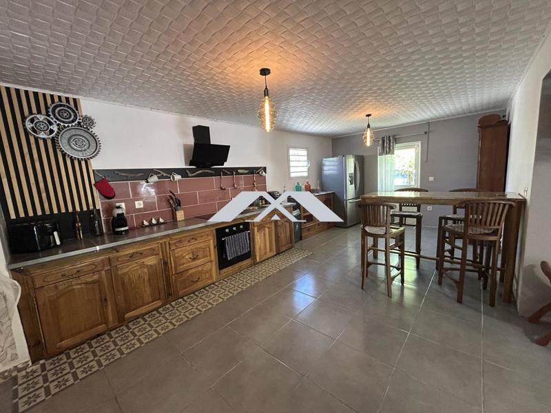 Maison - 98 m² - 5 pièces