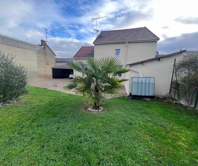 Maison - 90 m² - 6 pièces