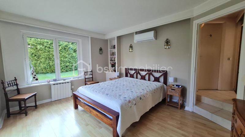 Demeure - 290 m² - 12 pièces