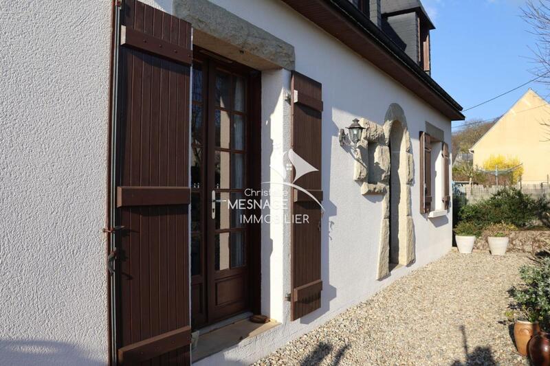 Maison traditionnelle - 131 m² - 7 pièces