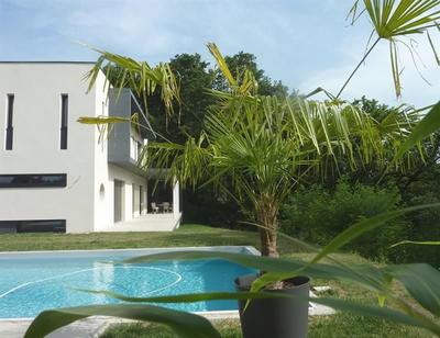 Maison - 207 m² - 5 pièces