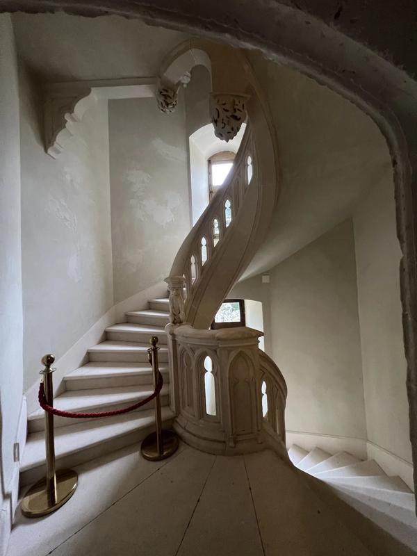 Château - 2 000 m² - 40 pièces