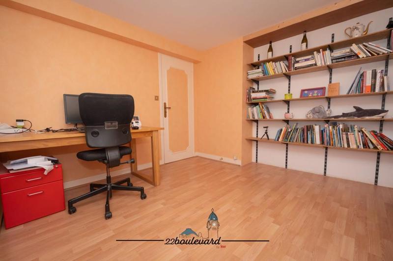 Pavillon - 240 m² - 10 pièces