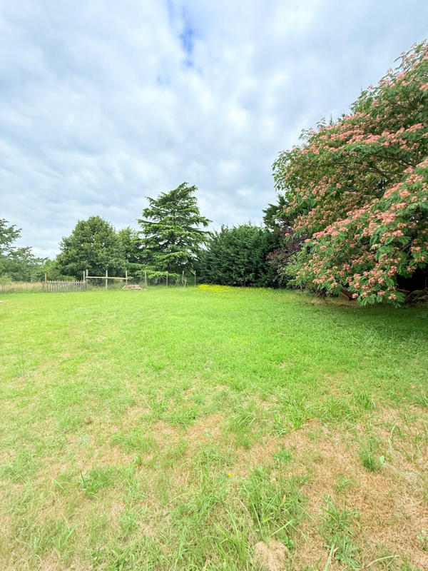 Maison - 280 m² - 12 pièces