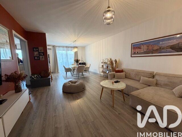 Appartement - 82 m² - 3 pièces