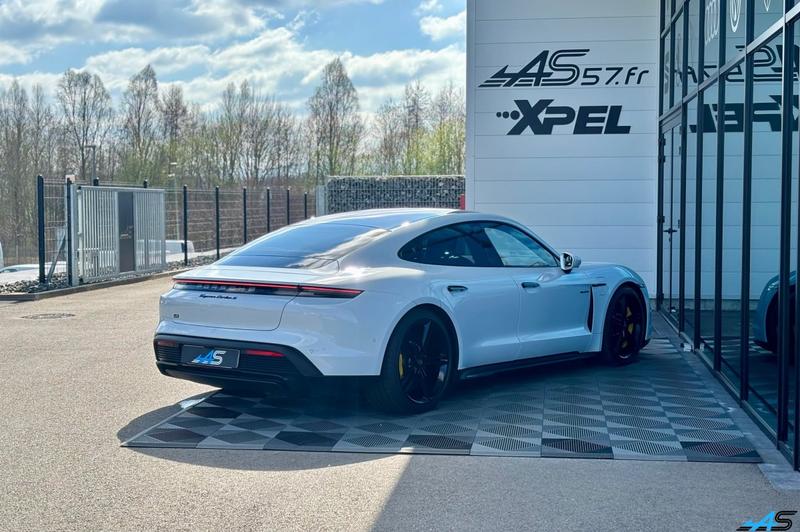 Porsche taycan Turbo s 716ch