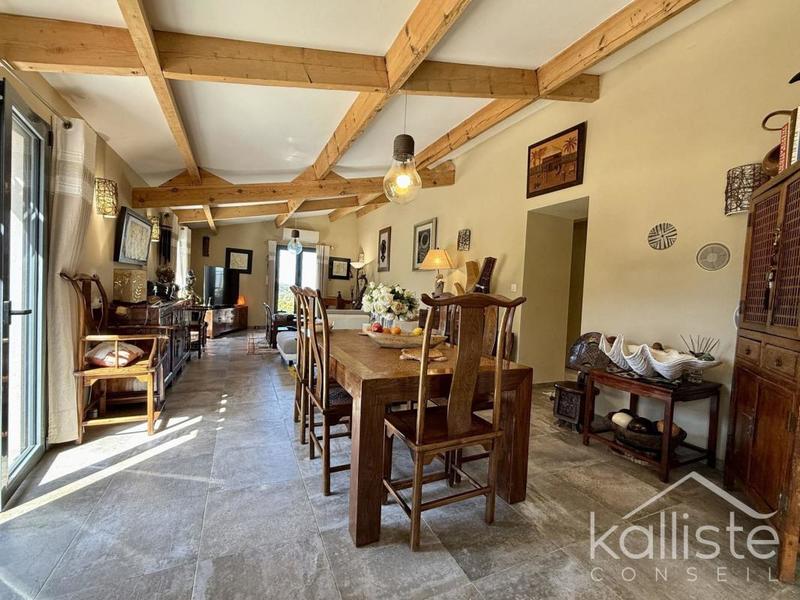 Maison - 194 m² - 7 pièces