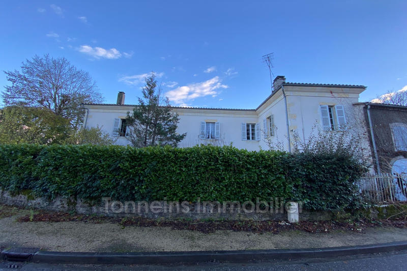 Maison - 236 m² - 6 pièces