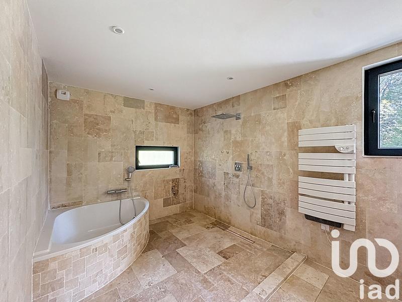 Maison - 121 m² - 5 pièces