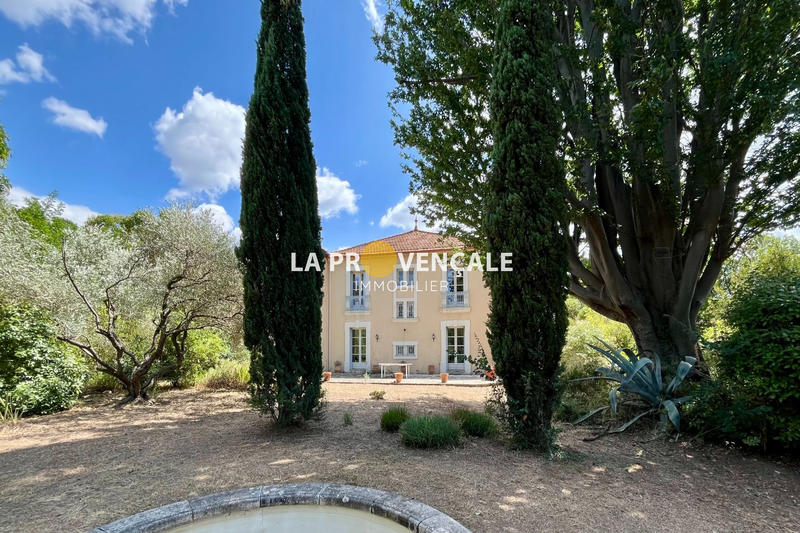 Demeure - 265 m² - 8 pièces