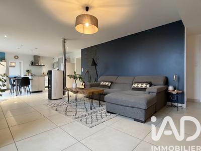 Maison - 210 m² - 10 pièces