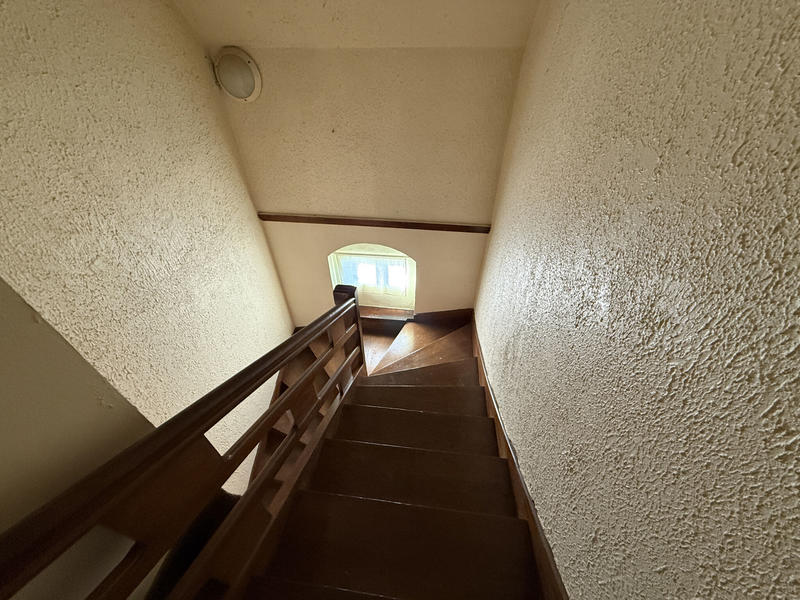 Maison - 165 m² - 9 pièces