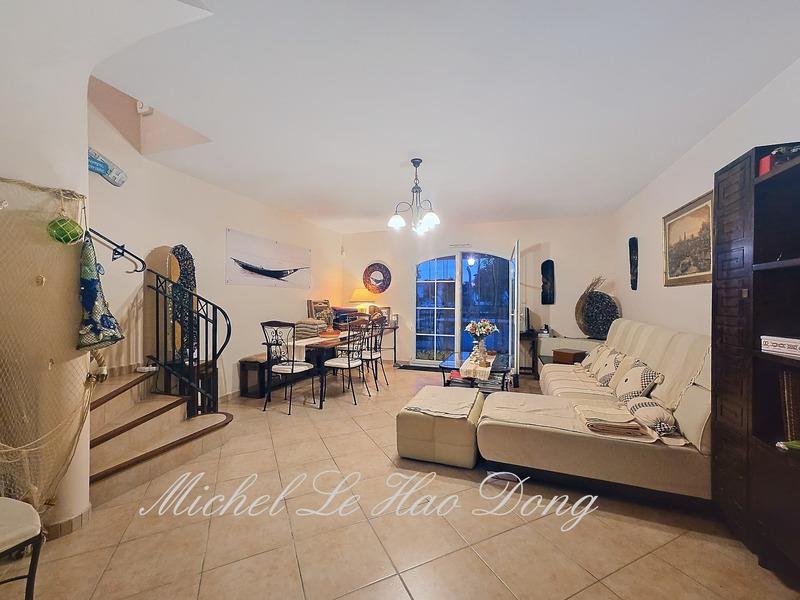 Maison - 102 m² - 4 pièces