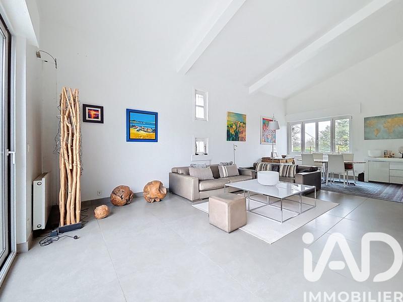 Maison - 446 m² - 9 pièces