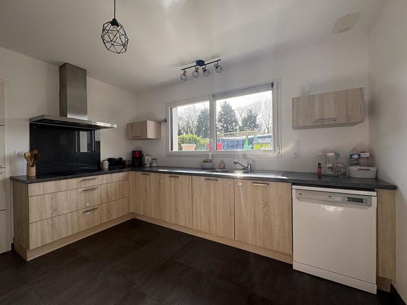 Maison - 95 m² - 6 pièces