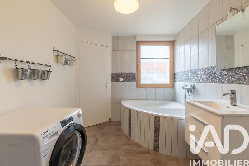 Maison - 143 m² - 6 pièces