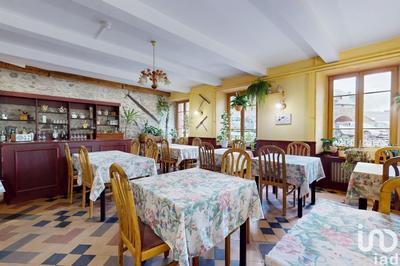 Local commercial - 606 m²