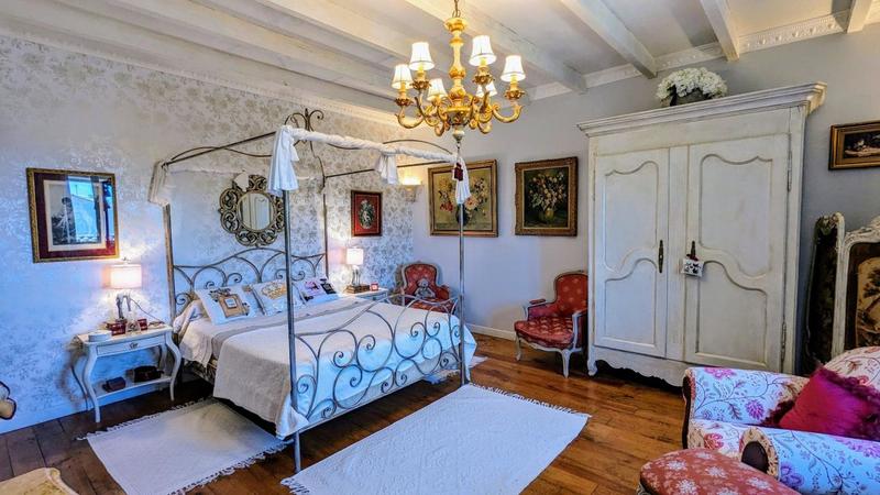 Maison - 222 m² - 6 pièces