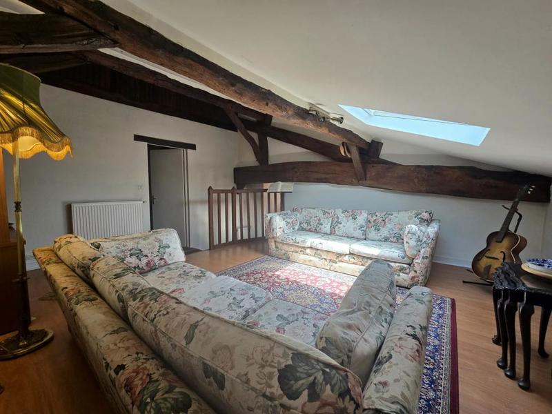 Appartement - 136 m² - 7 pièces