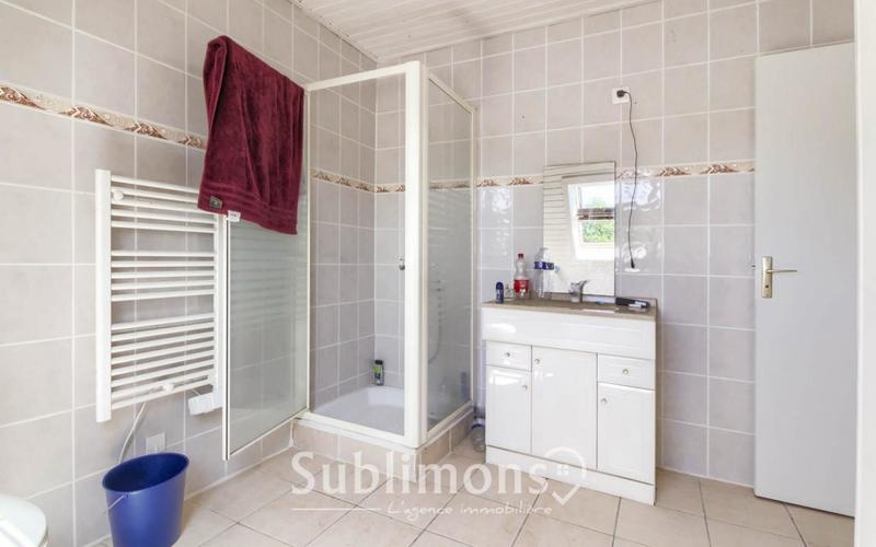 Maison traditionnelle - 140 m² - 7 pièces