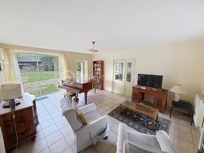 Demeure - 223 m² - 8 pièces