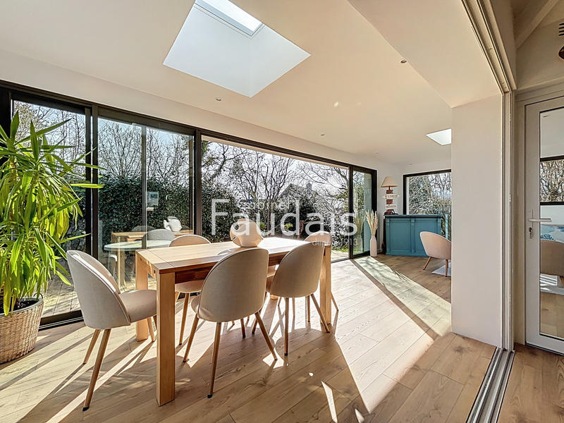 Maison - 162 m² - 7 pièces