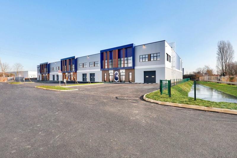 Local d'activité / Entrepôt - 533 m²