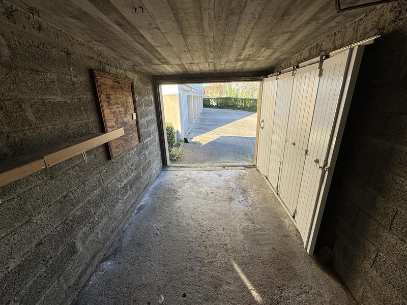 Parking / Garage - 13 m²