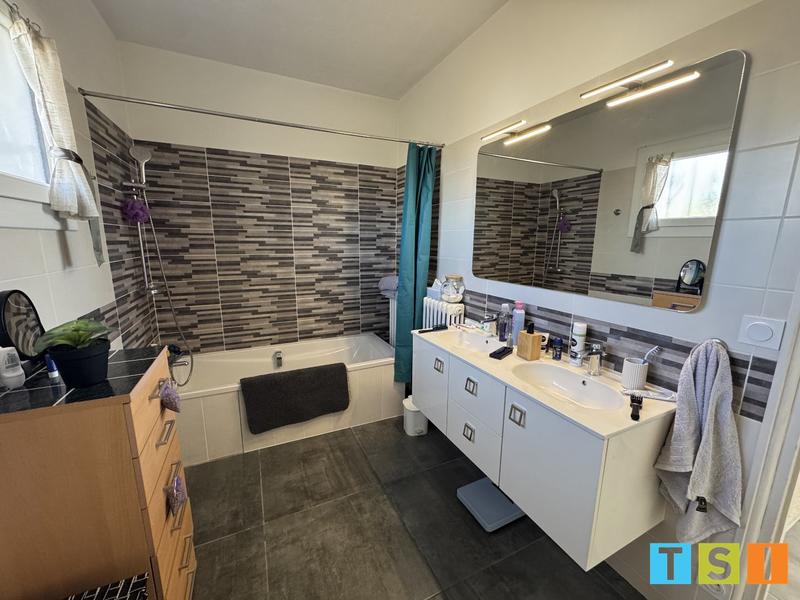 Maison - 148 m² - 6 pièces