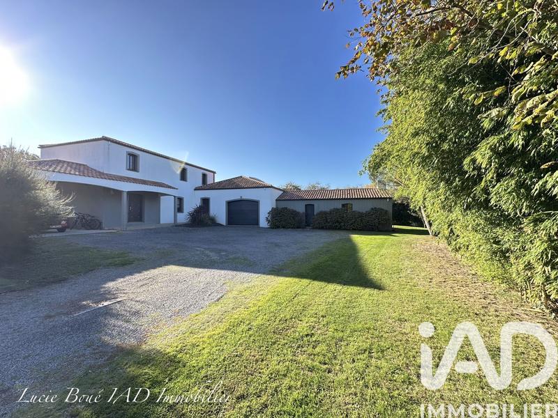 Maison de maîtres - 270 m² - 10 pièces