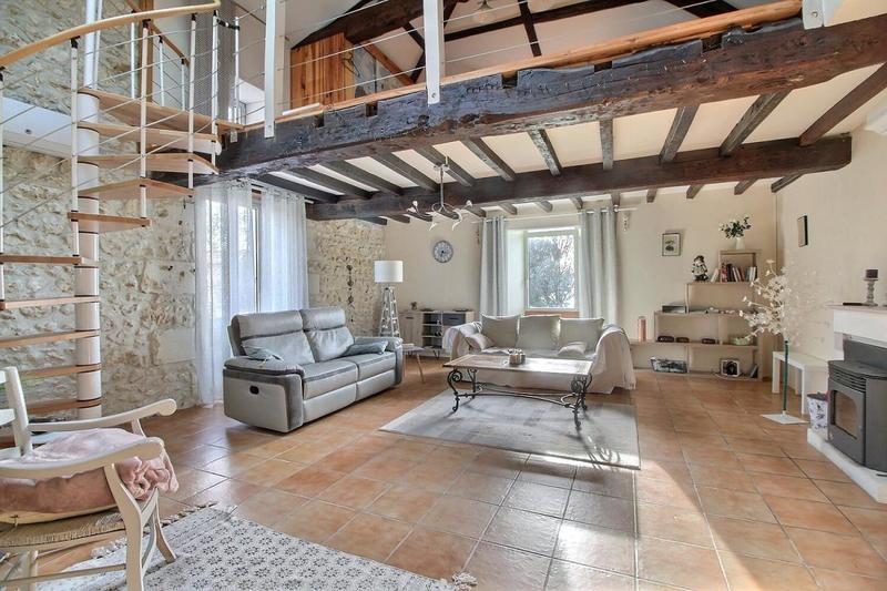 Maison - 161 m² - 5 pièces