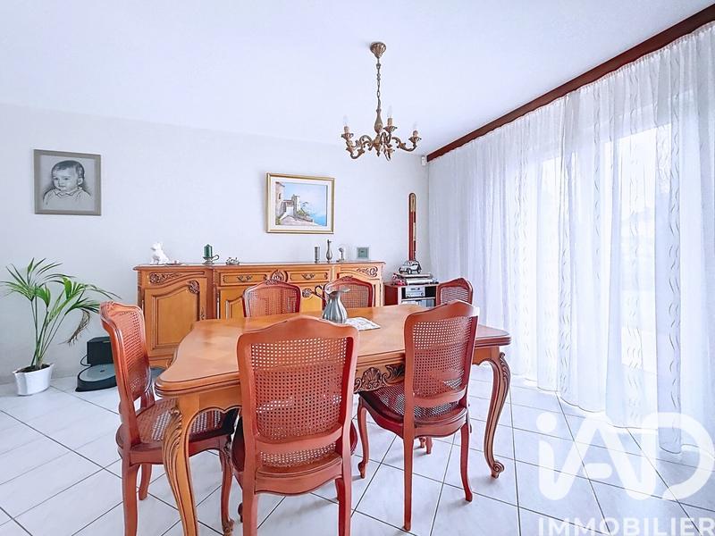 Maison - 92 m² - 5 pièces
