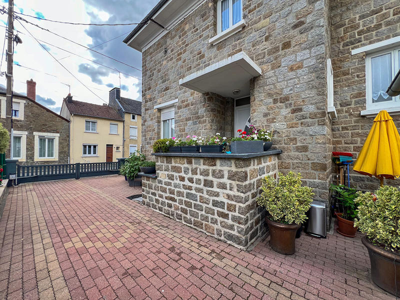 Maison - 142 m² - 6 pièces