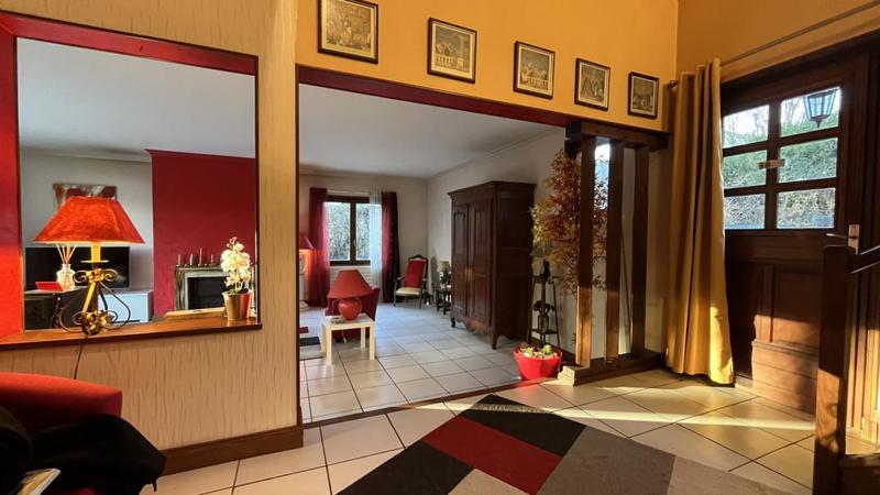 Maison traditionnelle - 198 m² - 5 pièces