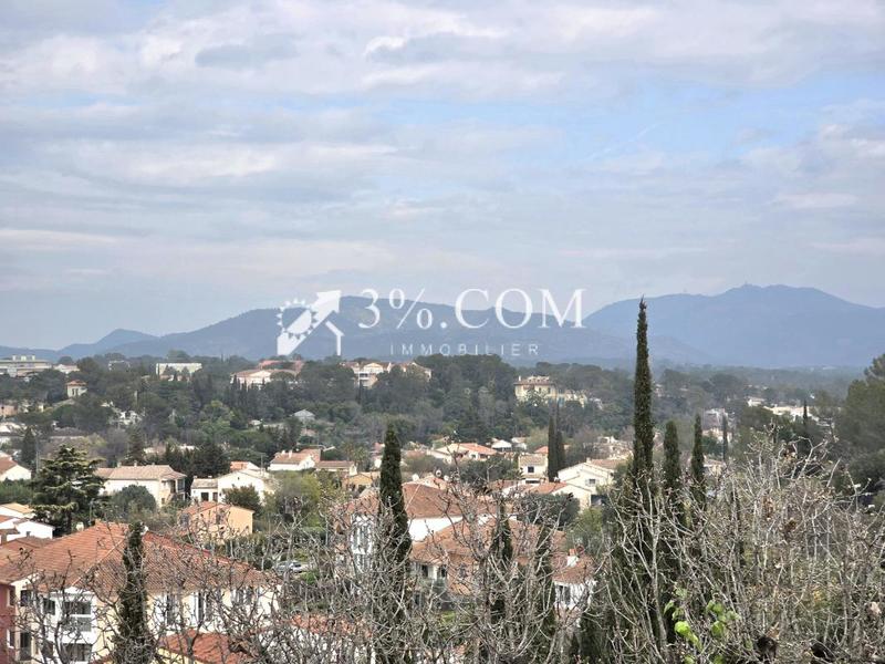 Maison - 98 m² - 4 pièces