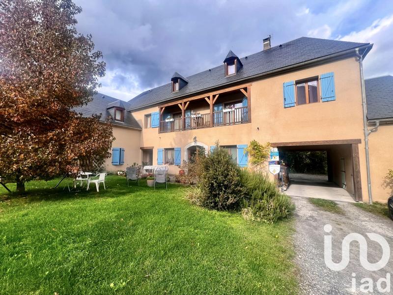 Maison - 274 m² - 10 pièces