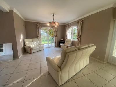 Maison - 205 m² - 7 pièces