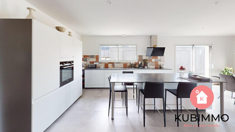 Maison - 120 m² - 5 pièces