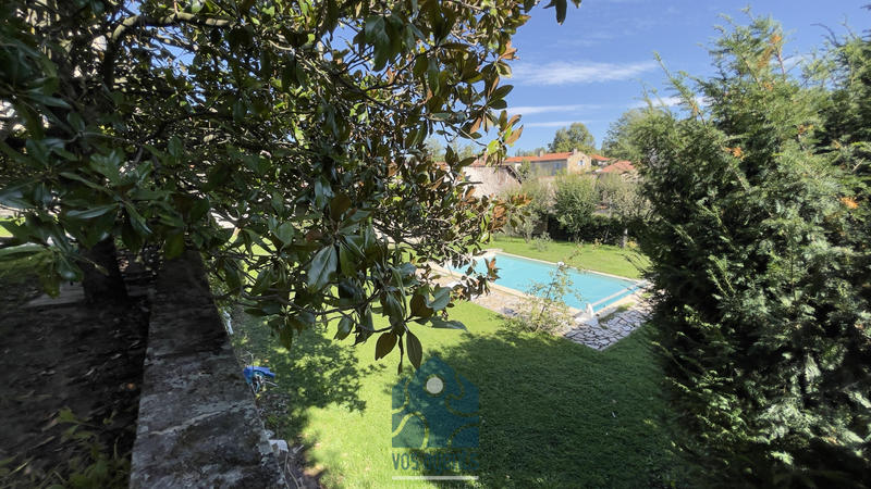 Propriété - 204 m² - 7 pièces