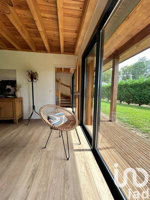 Maison - 203 m² - 10 pièces