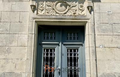 Propriété - 654 m² - 14 pièces