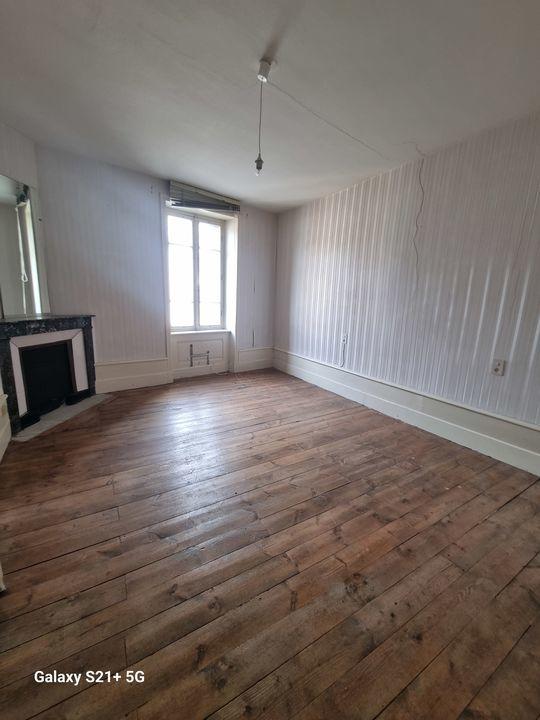 Maison de village - 250 m² - 10 pièces