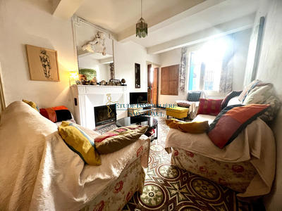 Maison - 220 m² - 10 pièces